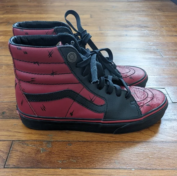 Vans Sk8-Hi X Marvel DEADPOOL Red Black Sneakers Size Men's 7 - Woman 8.5 - Picture 5 of 14